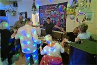 Vereinigung Heddesdorfer Bürger feiert erfolgreiche 80er-Jahre-Party in Heddesdorf