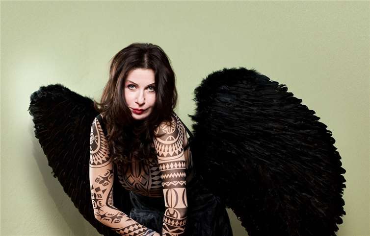 Zum Start vom Herbst-Programm der röhrig-forum Kulturbühne gibt es ein besonderes Highlight mit „Patricia Moresco“ bei der Benefiz-Comedy-Night. Röhrig