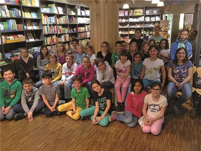 Zum "Tag des Buches" besuchten die Kinder der Grundschule Cochem eine Koblenzer Buchhandlung. privat