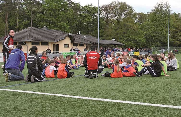 Zum Talenttag in Emmelshausen kamen viele Interessierte zum Probetraining. privat
