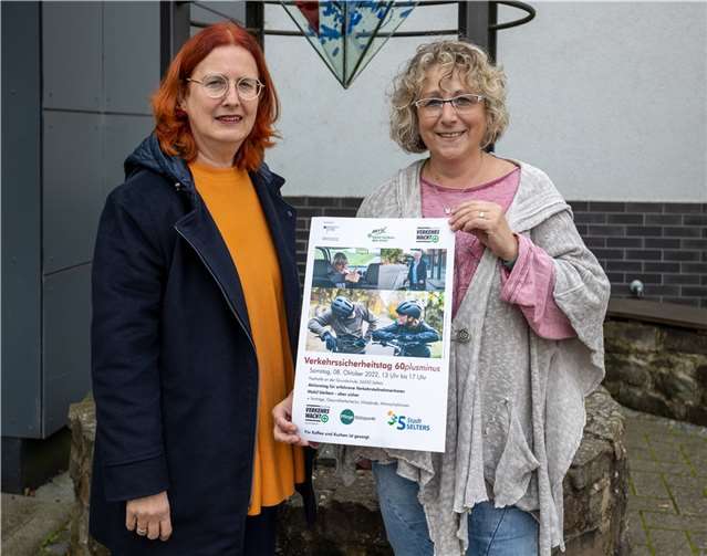 Zum Verkehrssicherheitstag laden stellvertretend ein: Susanne Giraud vom Pflegestützpunkt Ransbach-Baumbach-Höhr-Grenzhausen und Martina Beyrowski-Krause vom Pflegestützpunkt Selters.  Foto: Stadt Selters