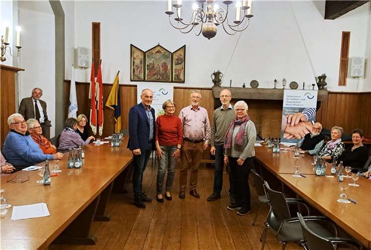 Zum Vorstand gewählt (von links): Detlef Nonnen, Roswitha Gottbehüt,Wolfgang Walter, Stefan Wester, Hanna Kohl  Foto: Klaus Krumscheid