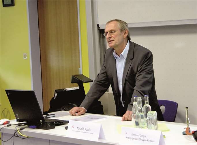 Zum Vortrag Alkohol im Jugendalter kamen viele Eltern nach Mendig in die Realschule plus + Fachoberschule.privat