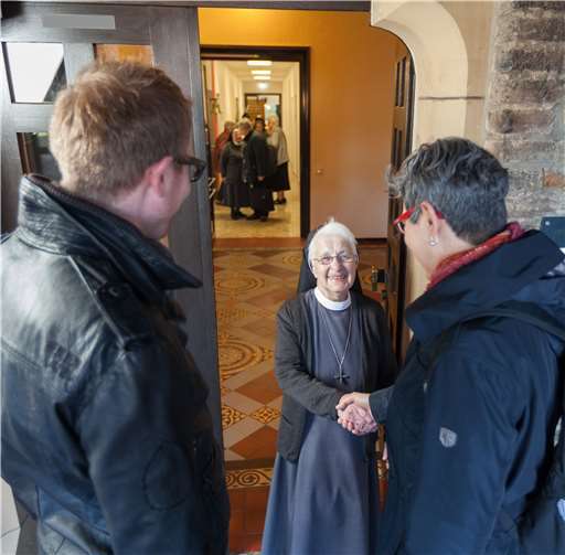 Zum bundesweiten Tag der offenen Klöster öffnen auch die Waldbreitbacher Franziskanerinnen wieder ihre Klosterpforte. Anne Orthen