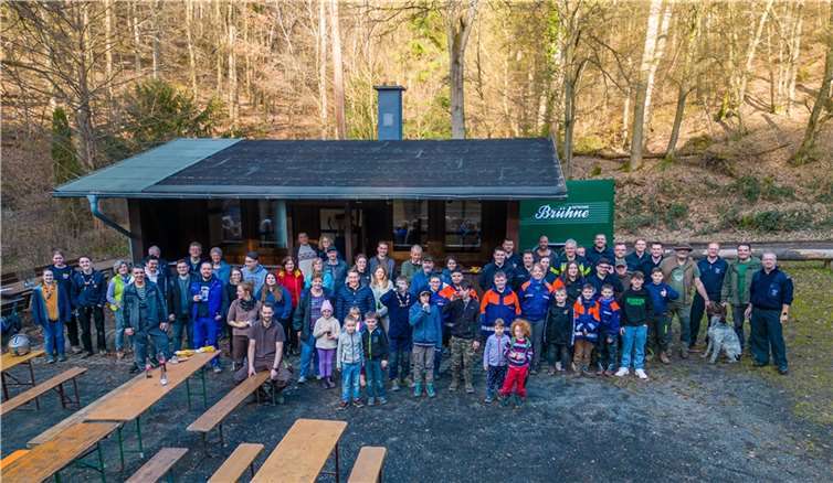 Zum diesjährigen Dreck-weg-Tag kamen ca. 100 Bürger von Jung bis Alt um den Höhenstadtteil Arenberg/Immendorf von Müll und Unrat zu befreien. Foto: Kai Töpfer Photographie