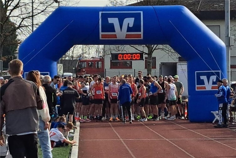 Zum ersten Mal fand in Urmitz im Rahmen des Volkslaufs ein Firmenlauf statt. Auch ein Team der Verbandsgemeinde Weißenthurm war am Start.