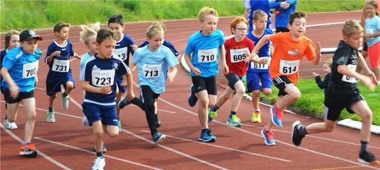 Zum ersten Mal führen die Veranstalter im Rahmen des Gewerbeparklaufs auch einen Wettbewerb für Kinder und Jugendliche durch. Um 9.15 Uhr startet der 2.000m Lauf für alle sechs bis 17-Jährigen. Privat