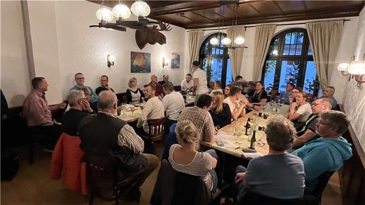 Zum ersten Mal saßen erfreulicherweise „Bemoostinnen“ mit im Saal, da nach erfolgter Satzungsänderung im letzten Jahr nun Damen die Mitgliedschaft erlangen können.  Foto: privat
