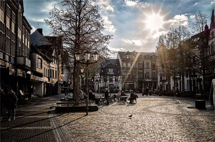 Zum ersten Mal stellt der Fotograf Feisel Grombali in Andernach, seinem Wohnort und neuer Heimat aus. Foto: Feisel Grombali