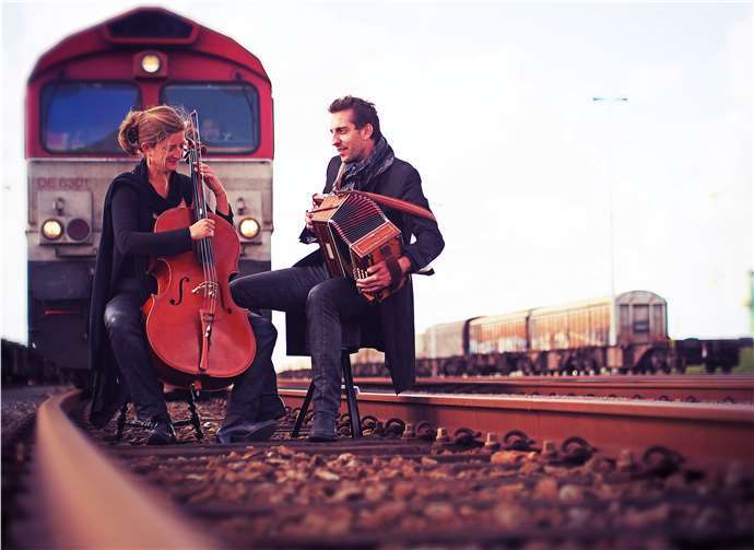Zum „krummen“ 111. Konzertjubiläum kommt am 22.7. neben der „Mandinka Band“ aus Afrika auch das wunderbare Duo „Belem“ aus Belgien (Foto) nach Westerburg.privat