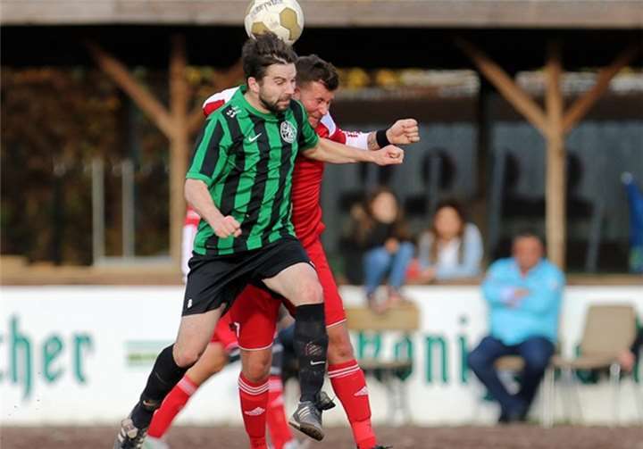 Zumindest ein Teilerfolg gelang der SpVgg Bendorf bei den Sportfreunden Moselland. Das Ligaschlusslicht erreichte beim Tabellenvierten, dank zwei Treffern von Pascal Brannaschke, immerhin ein bemerkenswertes 2:2. Foto: TH
