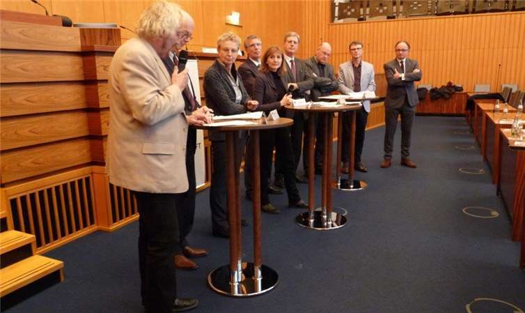 Zur Diskussionsrunde mit Vertretern des Bundes und der Länder im Kölner Rathaus hatte die HWNG eingeladen. (Quelle: Eifler, HWNG Rhein)