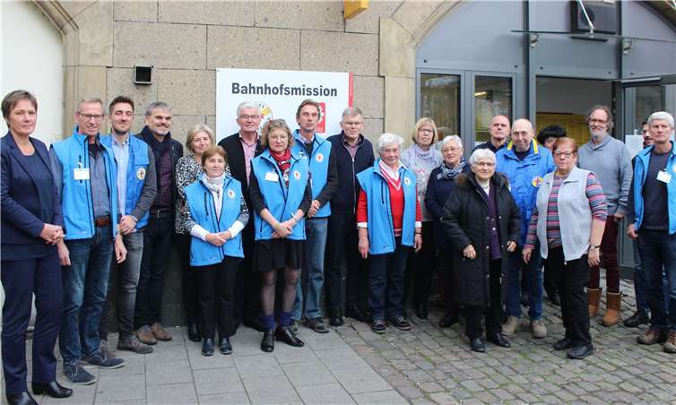 Zur Erinnerung an die drei verabschiedeten Mitarbeiter gab es natürlich ein Gruppenfoto mit dem kompletten Team der Koblenzer Bahnhofsmission. Privat