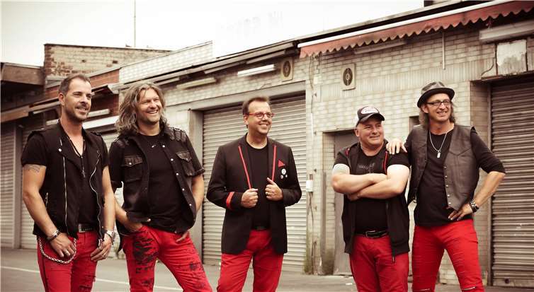 Zur Feier seines 60-jährigen Bestehens hat das Blasorchester Daubach die kölsche Kultband „Die Räuber“ geladen. privat