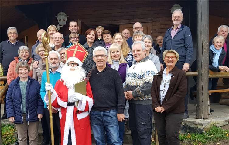 Zur Freude aller verbarg sich Präsidentin Petra Winzer hinter der perfekt ausgesuchten Verkleidung. Foto: privat