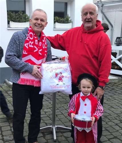 Zur Gratulation bei Bürgermeister Währ. Foto: privat