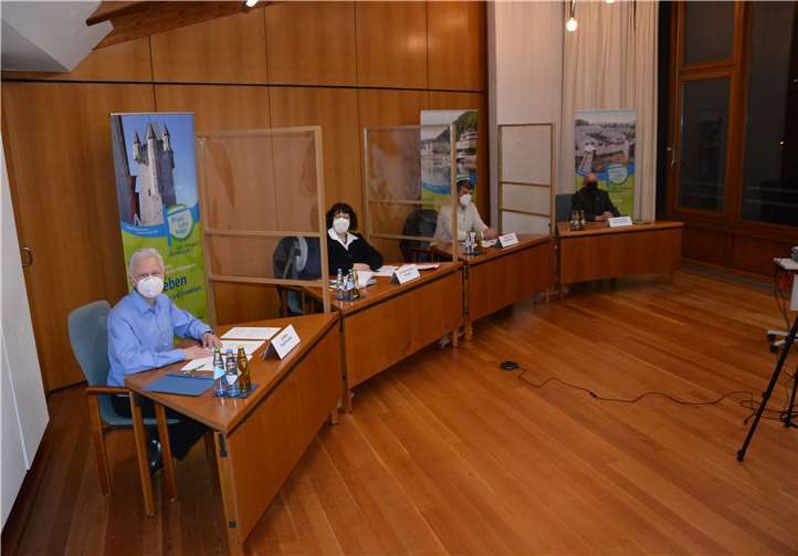 Zur Information hatte Landrat Frank Puchtler sieben Referenten zum Digitalen Rhein-Lahn-Forum mit dem Thema „Wölfe in Rheinland-Pfalz“ eingeladen.Foto: Kreisverwaltung