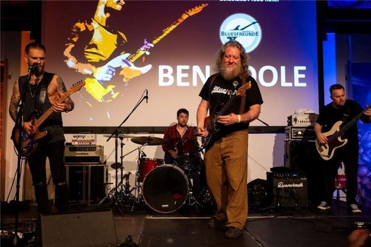 Zur Jam Session gesellte sich Blueside-Gitarrist Dirk Dommermuth zum Ben Poole Trio.