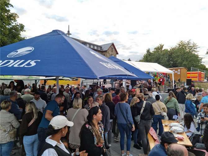 Zur Kirmes war in Burgbrohl jede Menge los.