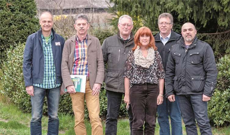 Zur Klausurtagung kamen (von links) der SPD-Ortsbürgermeisterkandidat von Kottenheim, Thomas Braunstein, der Fraktionsvorsitzende Herbert Keifenheim aus Kehrig, der stellvertretende Fraktionsvorsitzende Karl Leu aus Nachtsheim, die stellvertretende Fraktionsvorsitzende Andrea Loch, der Ortsvereinsvorsitzende Gernot Busch (beide Ettringen) und Ortsvereinsvorsitzender Juan Antonio Hernandez Anders (Kottenheim) zusammen.privat