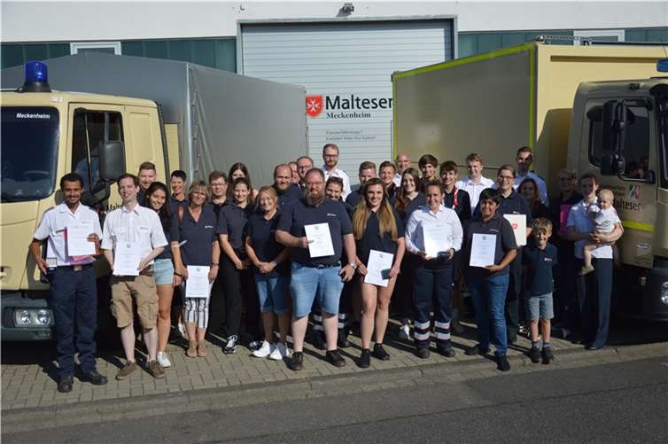 Zur Mitgliederversammlung der Malteser Meckenheim kamen Ehrenamtliche aus allen Fachbereichen zusammen.  Foto: Hofmann/Malteser