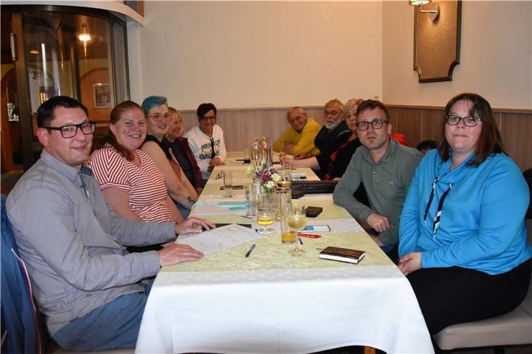 Zur Nachlese und Vorplanung traf sich das Orga-Team des Kripper Weihnachtsmarktes.  Foto: privat