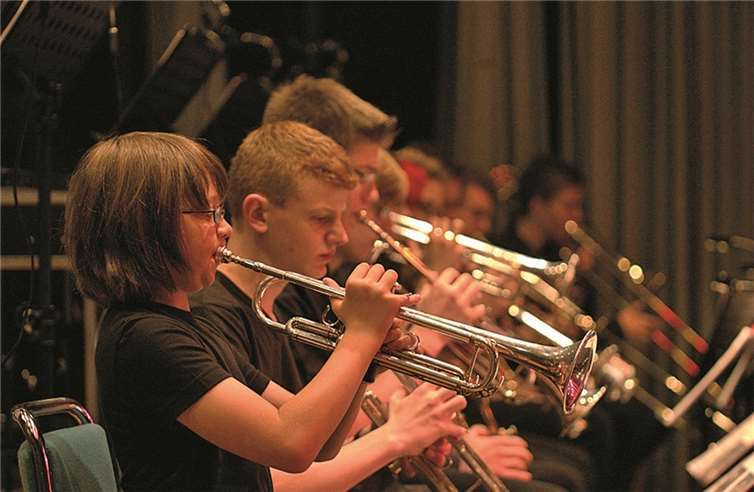 Zur Teilnahme an der Bläserklasse werden keine musikalischen Vorkenntnisse oder ein Instrument benötigt. privat