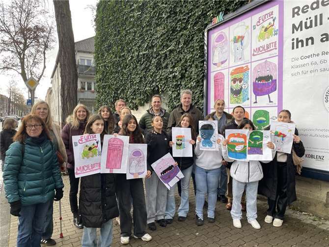 Zur Würdigung der kreativen und sehr schönen Entwürfe präsentierten die motivierten Schülerinnen und Schüler Anfang Dezember ihre Kunstobjekte. Quelle: AG Sauberes Lützel