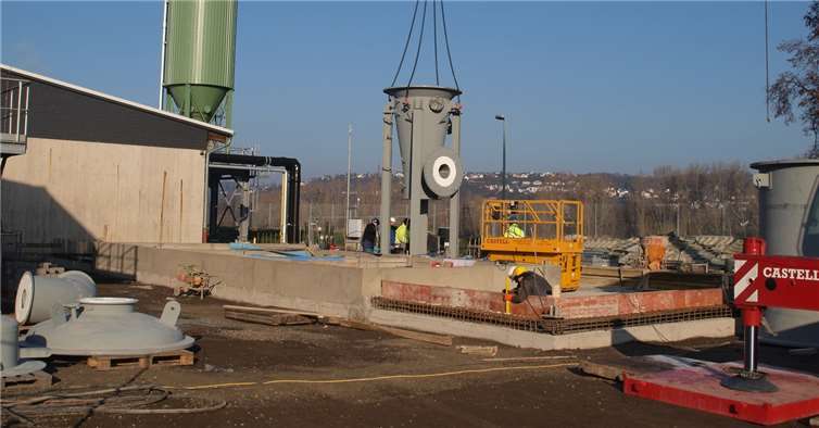 Umrüstung zu einer energieautarken Anlage ist gestartet  Zur Zeit wirkt die Baustelle in der Kläranlage Koblenz noch eher unscheinbar.