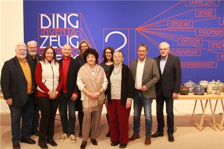 Zur feierlichen Übergabe der Sammlung bedankte sich Landrat Schwickert bei allen Beteiligten, die dies möglich gemacht hatten.  Fotos: Kreisverwaltung / Nico Jex