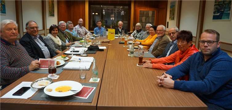 Zur monatlichen Stammtischrunde trafen sich regionale Mitglieder und Freunde der FDP.  FDP Verbandsgemeindeverband Weißenthurm