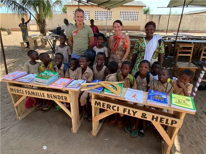 Zur offiziellen Einweihung der Schule reisten Melanie und Collin Bender nach Agbodrafo, um an der Feier zur Eröffnung teilzunehmen.  Foto: Bender & Bender Immobilien Gruppe GmbH