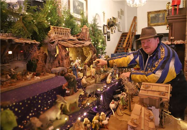 Zur traditionellen Krippen- und Adventsausstellung hat der Obst- und Blumenhof Müller eingeladen.Foto: WAMFO.DE