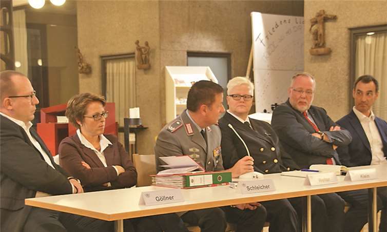 „Zurück ins normale Leben nach dem Auslandseinsatz“. Die Schwierigkeiten wurden diskutiert.privat