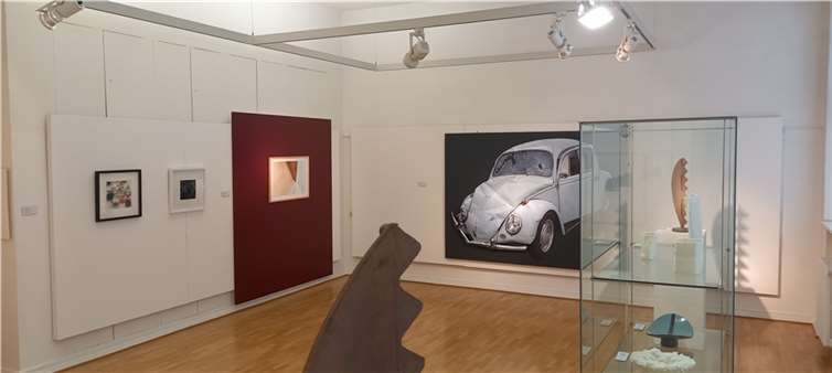 Zurzeit präsentieren zahlreiche Künstlerinnen und Künstler aus der Mittelrhein-Region im Roentgen-Museum Neuwied rund 70 Gemälde, Grafiken, Fotografien sowie Skulpturen und Objekte. Foto: privat