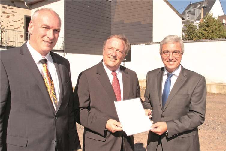 Zusätzlich hatte Lewentz einen Bewilligungsbescheid über eine Million Euro im Gepäck.