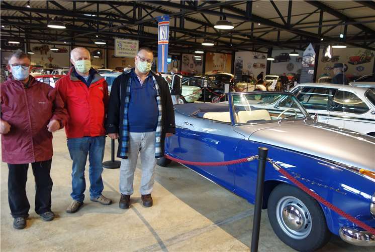 Zwei Gruppen fuhren nach Bernkastel-Kues, um im Zylinderwerk alte Oldtimer und andere historische Objekt zu bestaunen.Fotos: Kloster Ebernach