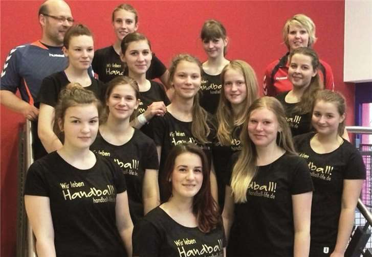 Zwei Mädchenmannschaften des Vereins werden stolze Bezirksmeister.privat