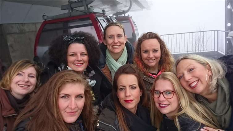 Zwei Mädels aus dem Vorstand hatte eine Überraschungstour anlässlich der ersten Vorstandstour geplant und so wussten sechs von acht Mädels nicht, wohin es sie treiben würde.Foto: privat