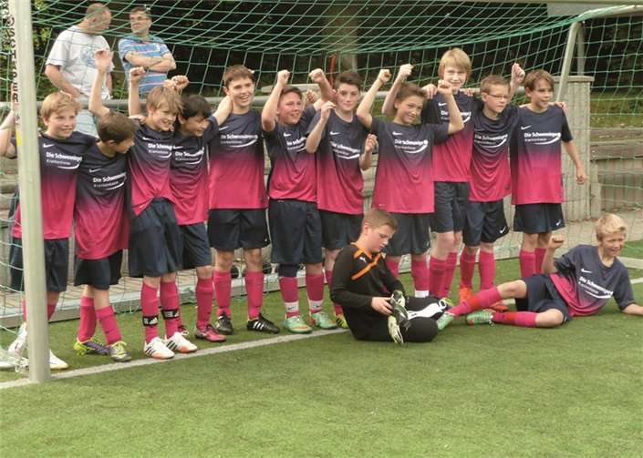 Zwei Spieltage vor Saisonschluss machten die D-II-Junioren die Meisterschaft perfekt.privat