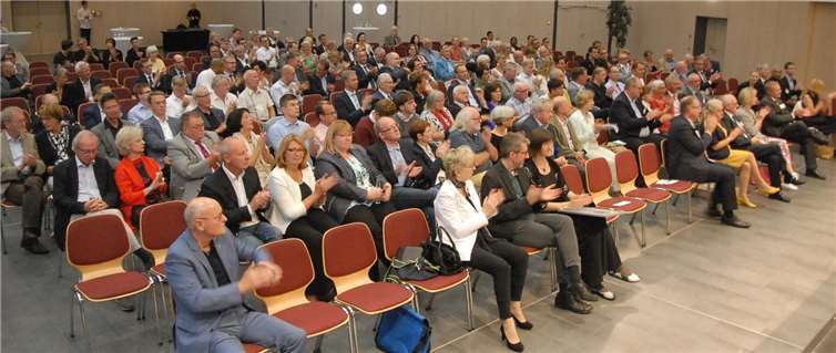 Zwei Stunden lang verfolgten die Zuhörer eine spannende Diskussion über Erfolgszwänge und moralisches Handeln in der Wirtschaft.