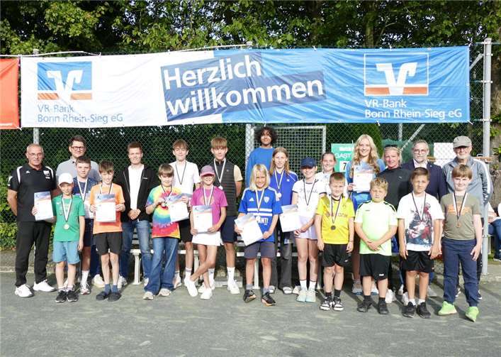 Zwei Tage lang standen die 16. Rheinbacher Tennis-Stadtmeisterschaften der Jugend im Mittelpunkt.  Foto: privat