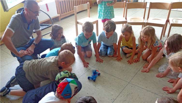Zwei Tage voller Energie gab es für die angehenden Schulkinder in der KiTa St. Martin in Glees mit Gastlehrer Kurt Hürter vom innogy-Verteilnetzbetreiber Westnetz. 