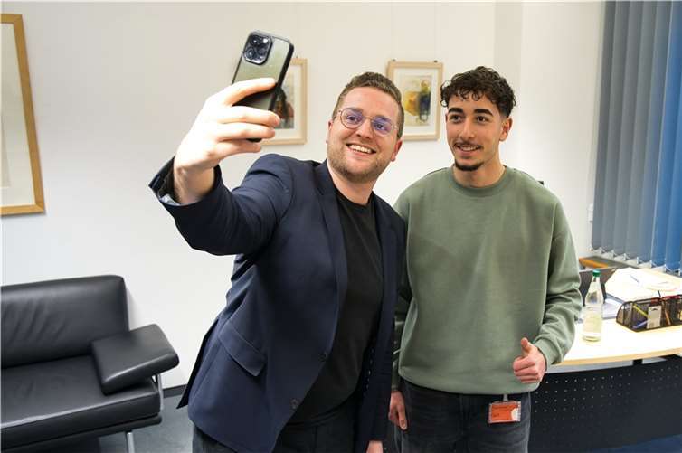 Zwei Wochen lang absolvierte der 16-jährige Laser Ergin ein Praktikum beim heimischen Bundestagsabgeordneten Martin Diedenhofen (SPD) in Berlin. Foto: Christian Spies
