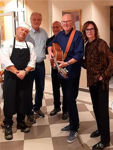 Grönemeyer-Abend der Extraklasse Zwei ausverkaufte Abende im Restaurant Pino in Neuwied boten den Zuschauern ein in vieler Hinsicht außergewöhnliches Erlebnis. Foto: privat
