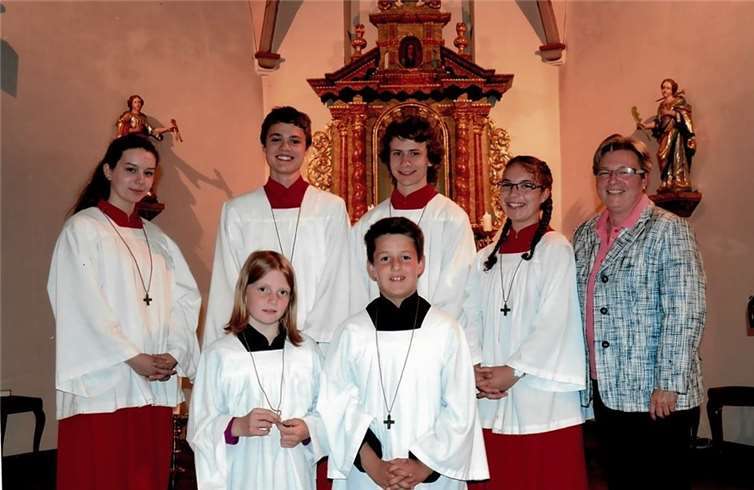 Zwei neue Messdiener konnten begrüßt werden.privat