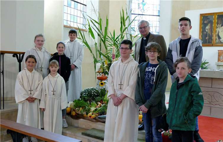 Zwei neue Messdiener stoßen zu den zuverlässigen „Alten Hasen“ nun dazu.Foto: privat