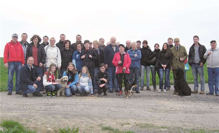 Zwei- und Vierbeiner hatten viel Spaß bei der Wanderung. privat