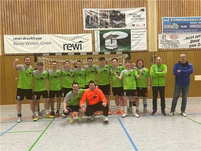 Zwei wichtige Punkte nahmen die Mendiger mit nach Hause.  Foto: privat