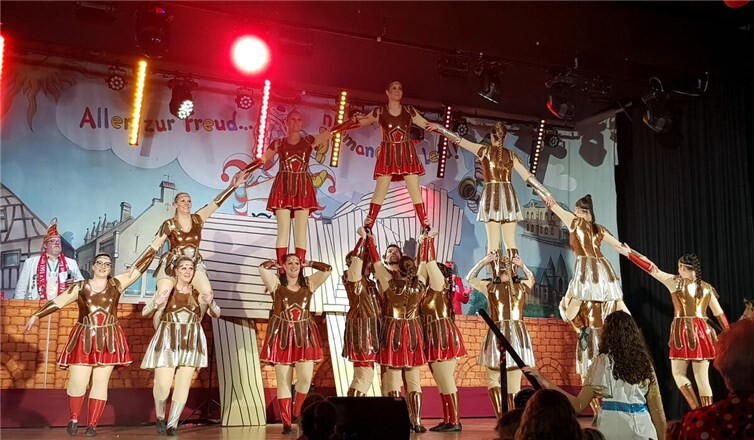 Zweifelsfrei einer der Höhepunkt: Der Showtanz der „Hot Pänz“. Fotos: KH